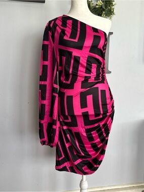 SHEIN Hot Pink and Black One-Shoulder Geometric Ruched Dress